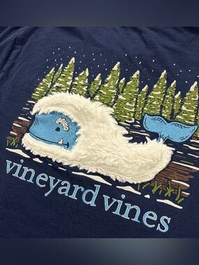 Vineyard Vines Fuzzy Yeti Whale Blue Long Sleeve Pocket T-Shirt Youth Size L